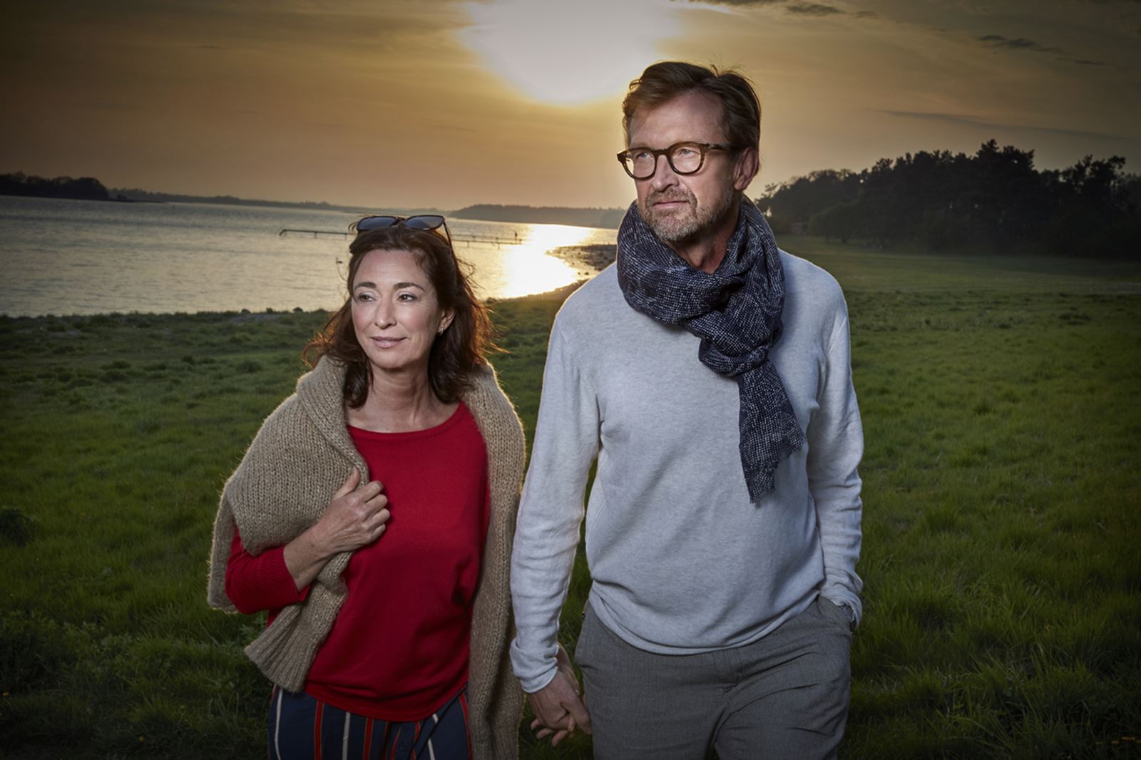 Ystäviä telttailemassa.