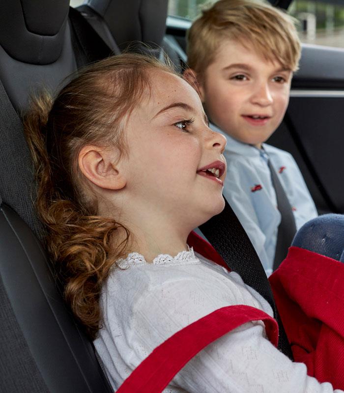 Criança jogando | Ressoar