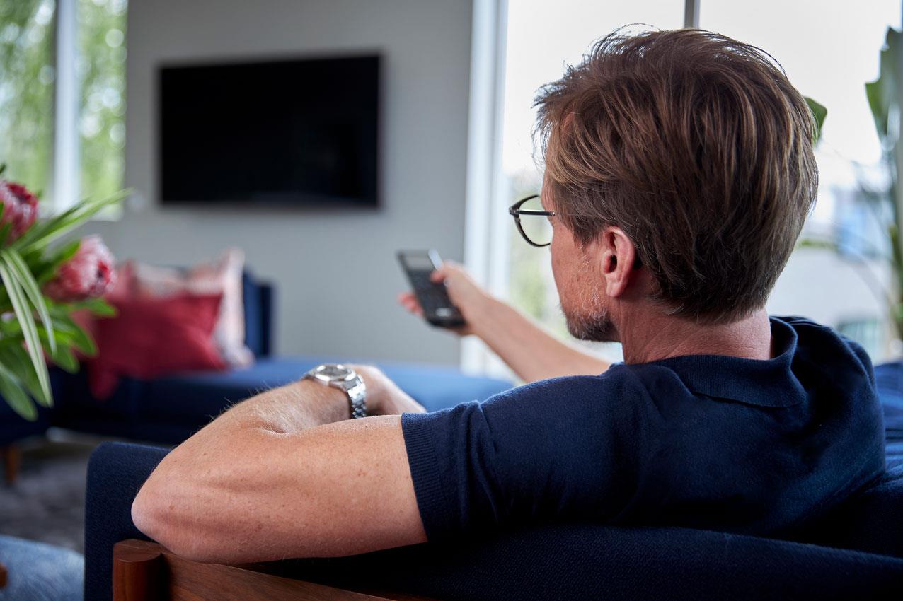 Conversazione telefonica in interni | Resound Enya