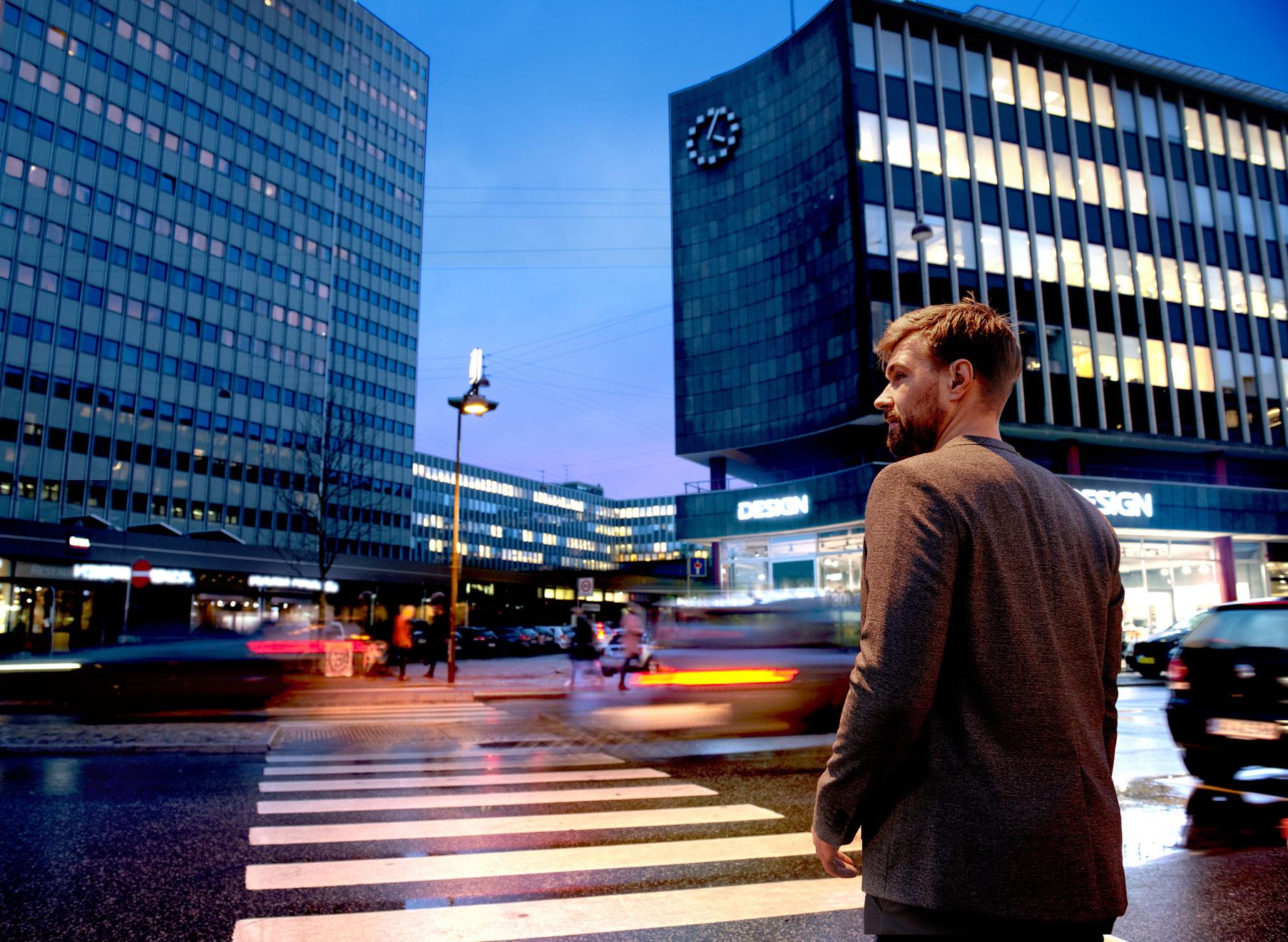 ReSound ENZO Q - Crossing the street